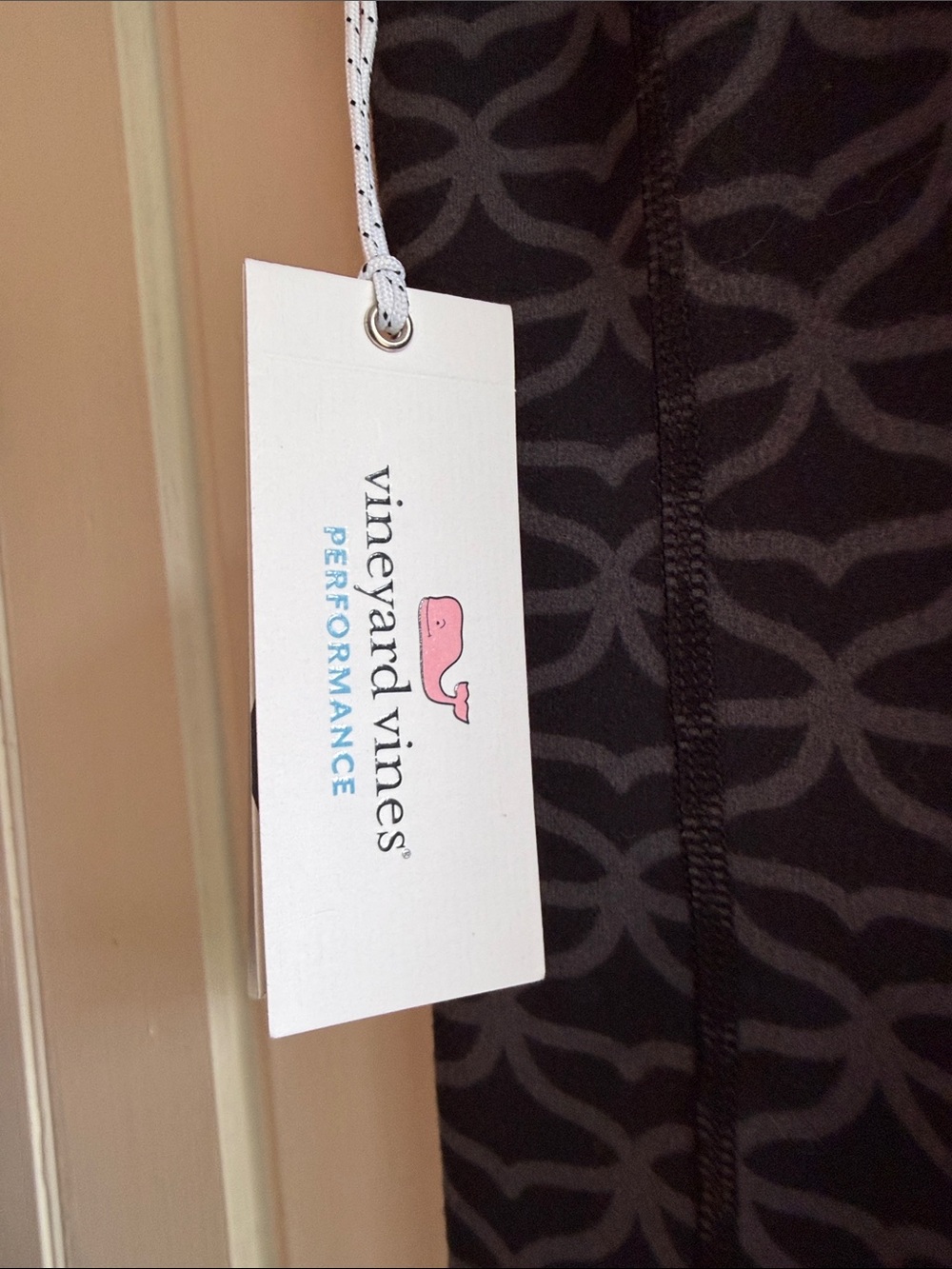 Vineyard Vines NEW black & Gray Patterned Leggings large - Picture 3 of 4